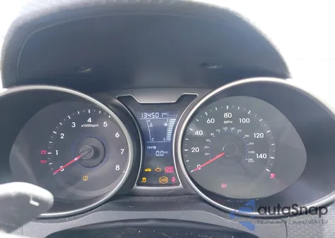 2017 Hyundai Veloster Value Edition z USA, uszkodzony, nr VIN KMHTC6AD5HU321931